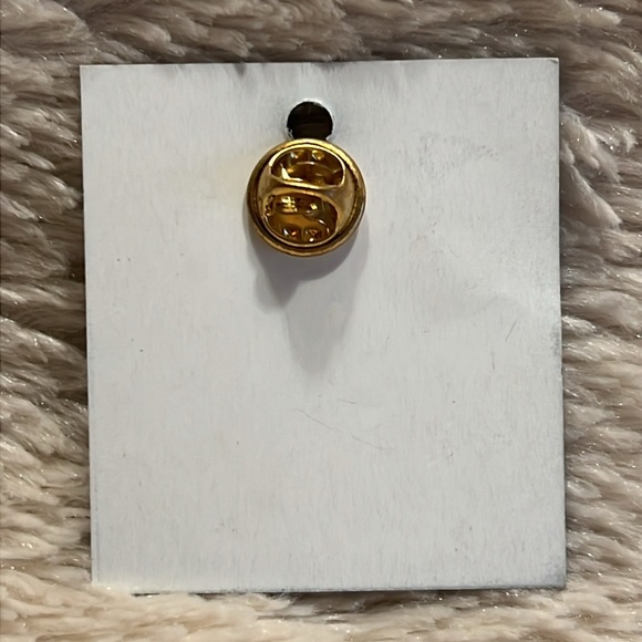 ARNOLD PALMER Iconic Umbrella Pin - Picture 2 of 3